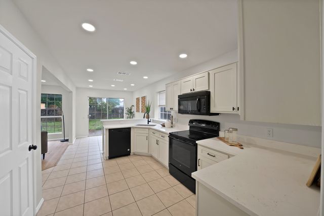 7548 Meadow Creek Drive, Fort Worth, TX 76123