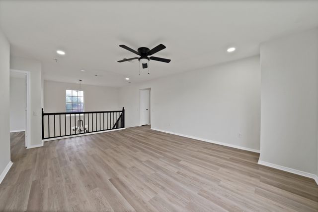7548 Meadow Creek Drive, Fort Worth, TX 76123