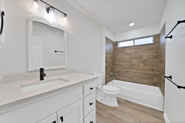 7548 Meadow Creek Drive, Fort Worth, TX 76123