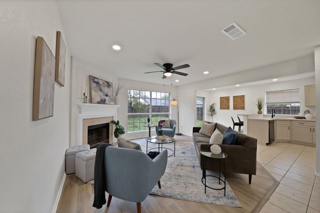 7548 Meadow Creek Drive, Fort Worth, TX 76123