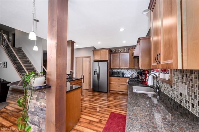 12345 Stafford Road, Chagrin Falls, OH 44023