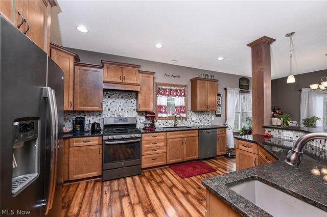 12345 Stafford Road, Chagrin Falls, OH 44023