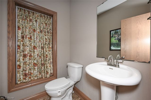 12345 Stafford Road, Chagrin Falls, OH 44023