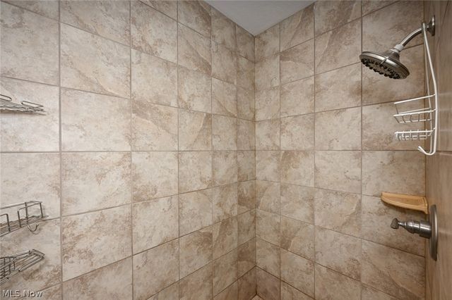 12345 Stafford Road, Chagrin Falls, OH 44023