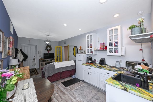 12345 Stafford Road, Chagrin Falls, OH 44023