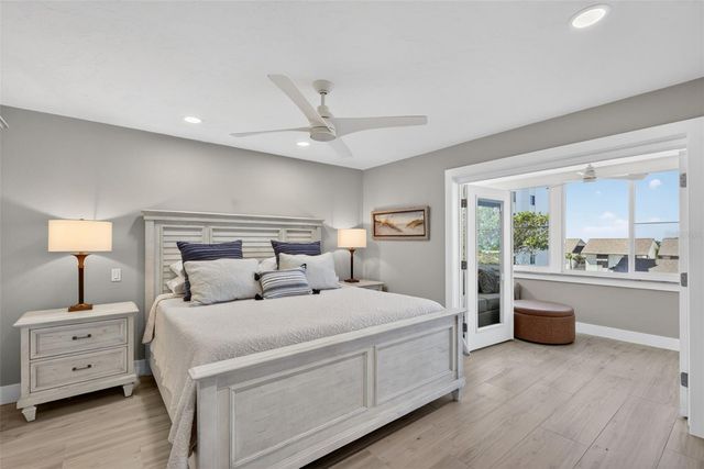 1080 W PEPPERTREE LANE 305A, Sarasota, FL 34242