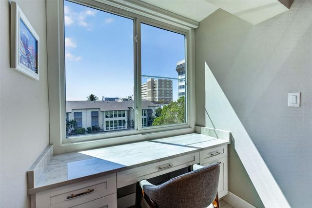 1080 W PEPPERTREE LANE 305A, Sarasota, FL 34242