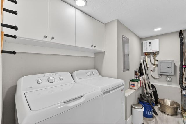 1080 W PEPPERTREE LANE 305A, Sarasota, FL 34242