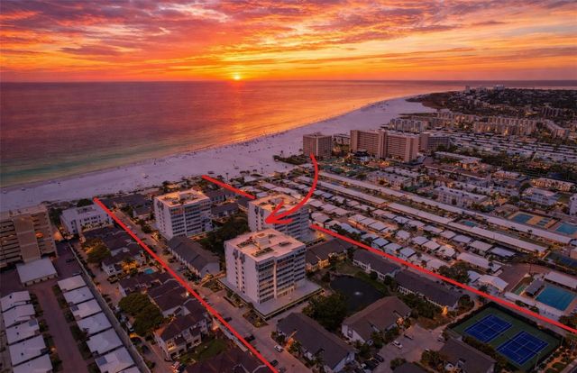 1080 W PEPPERTREE LANE 305A, Sarasota, FL 34242