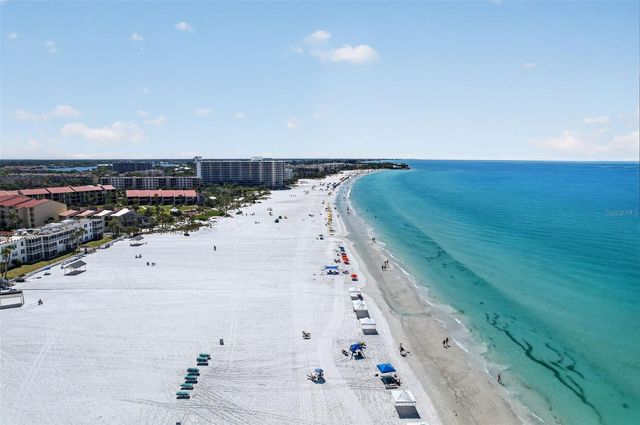 1080 W PEPPERTREE LANE 305A, Sarasota, FL 34242