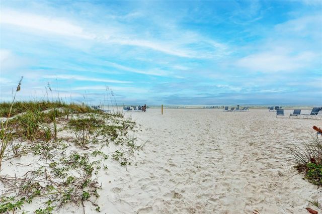 1080 W PEPPERTREE LANE 305A, Sarasota, FL 34242