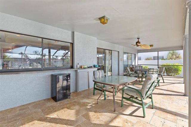 921 BIRDIE WAY, Apollo Beach, FL 33572