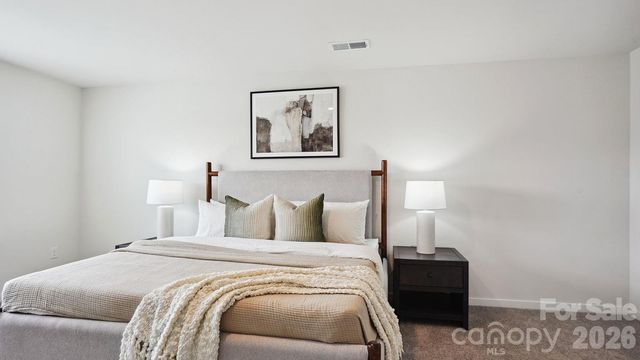 627 Country Oak Drive, Asheville, NC 28804