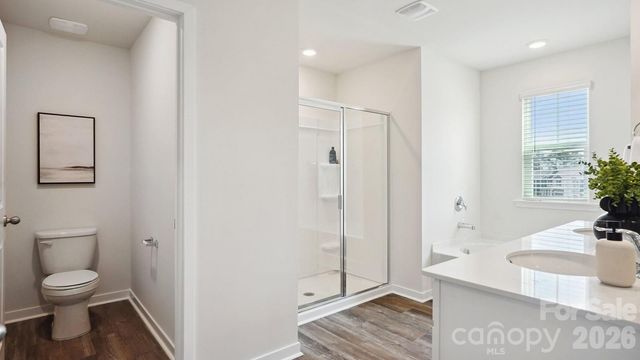 627 Country Oak Drive, Asheville, NC 28804