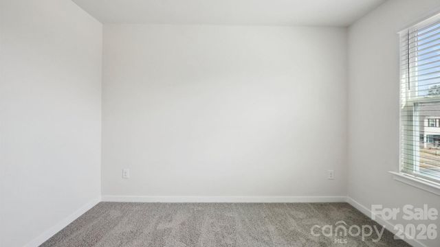627 Country Oak Drive, Asheville, NC 28804