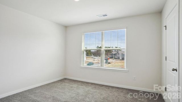 627 Country Oak Drive, Asheville, NC 28804