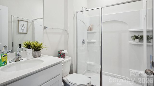 627 Country Oak Drive, Asheville, NC 28804
