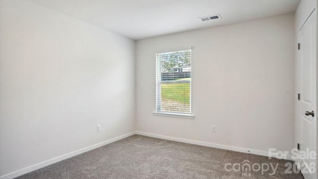 627 Country Oak Drive, Asheville, NC 28804