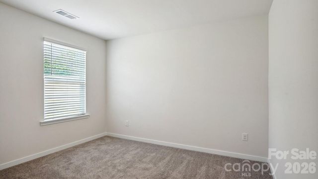627 Country Oak Drive, Asheville, NC 28804