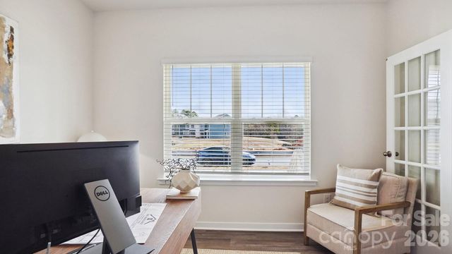 627 Country Oak Drive, Asheville, NC 28804