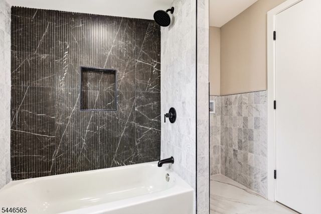 808 Tompkins Ave, South Plainfield Boro, NJ 07080