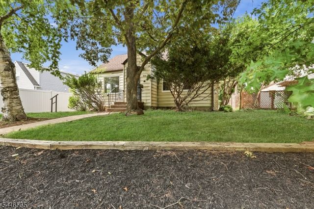 808 Tompkins Ave, South Plainfield Boro, NJ 07080