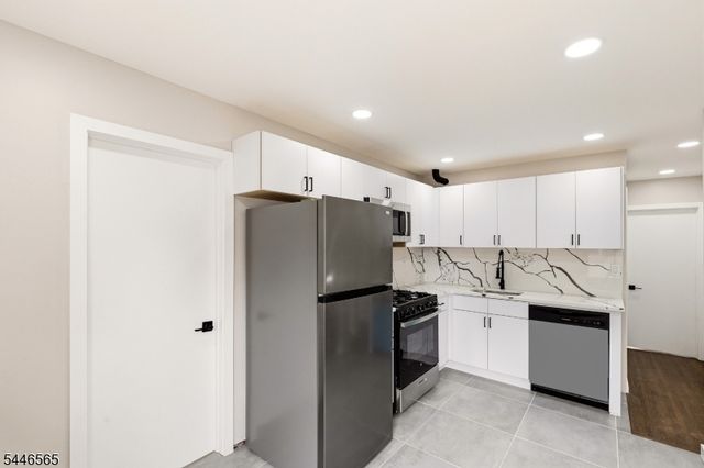 808 Tompkins Ave, South Plainfield Boro, NJ 07080