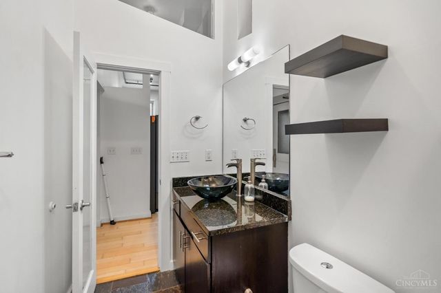 1202 Main Street, Cincinnati, OH 45202