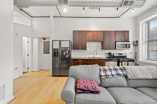 1202 Main Street, Cincinnati, OH 45202