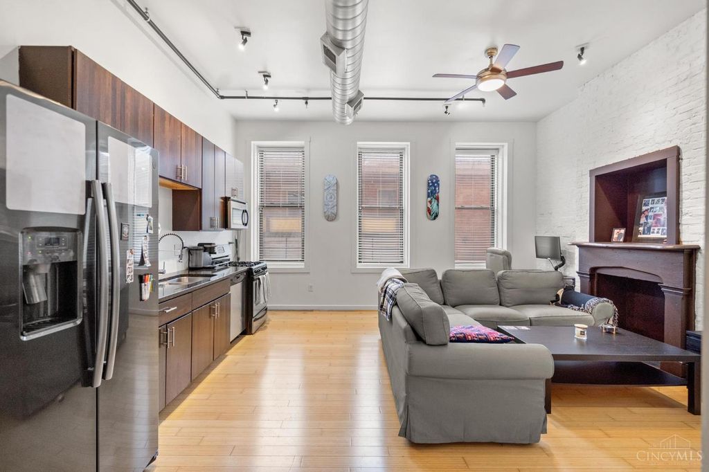 1202 Main Street, Cincinnati, OH 45202