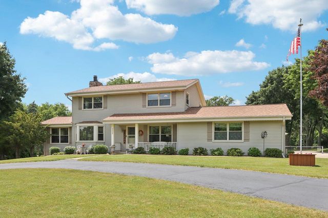 3335 S Ann Louise DRIVE, New Berlin, WI 53146