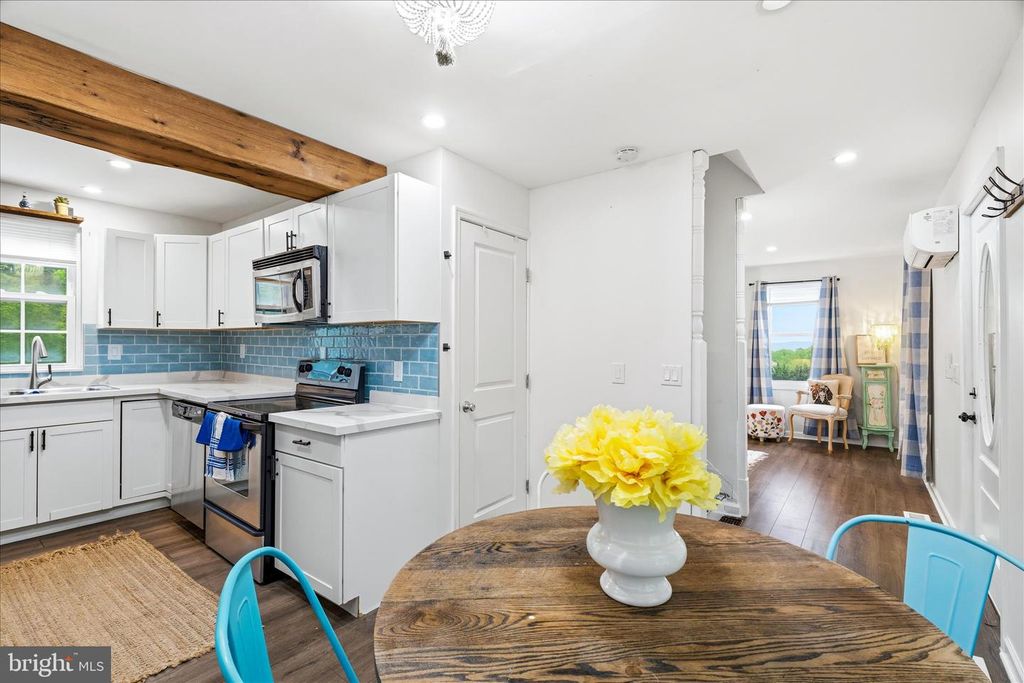 Image 15 of property listing at 4520 MOUNTVILLE RD, Frederick, MD 21703