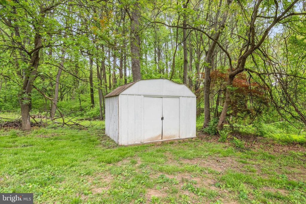 Image 38 of property listing at 4520 MOUNTVILLE RD, Frederick, MD 21703