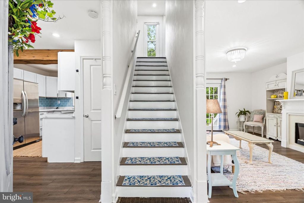 Image 9 of property listing at 4520 MOUNTVILLE RD, Frederick, MD 21703
