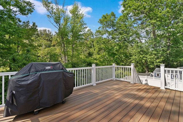 10 Seneca Ln, Wilmington, MA 01887