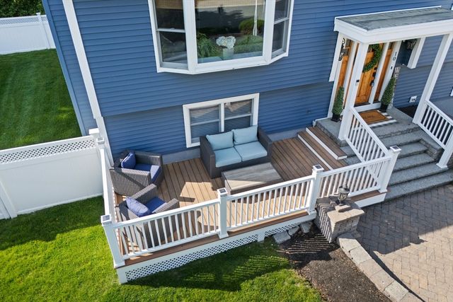 10 Seneca Ln, Wilmington, MA 01887