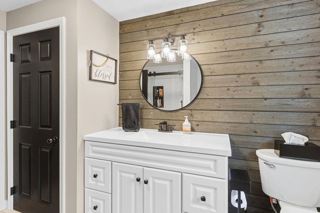 10 Seneca Ln, Wilmington, MA 01887