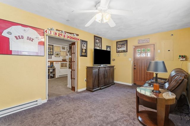 10 Seneca Ln, Wilmington, MA 01887