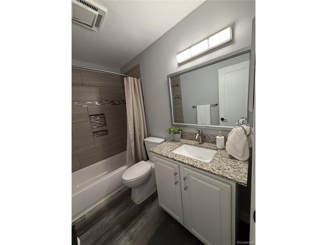 7110 S Gaylord St L4, Centennial, CO 80122