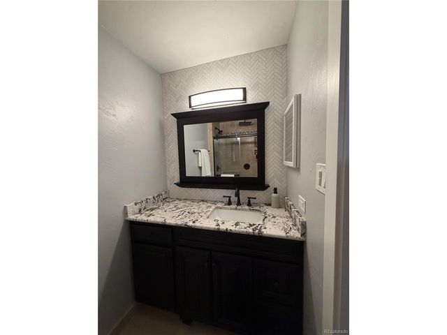 7110 S Gaylord St L4, Centennial, CO 80122