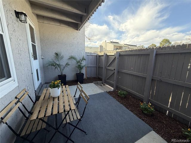 7110 S Gaylord St L4, Centennial, CO 80122