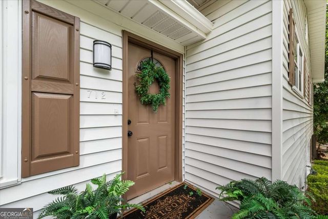 712 Copper Trace Way, Woodstock, GA 30189