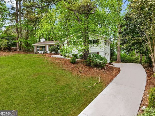 712 Copper Trace Way, Woodstock, GA 30189