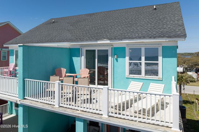 3976 Island Drive, Sneads Ferry, NC 28460