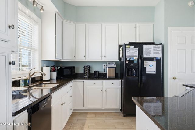 3976 Island Drive, Sneads Ferry, NC 28460
