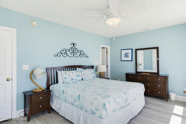 3976 Island Drive, Sneads Ferry, NC 28460