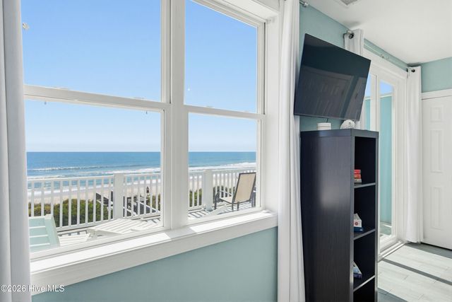 3976 Island Drive, Sneads Ferry, NC 28460