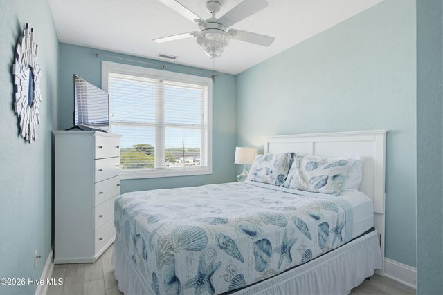 3976 Island Drive, Sneads Ferry, NC 28460