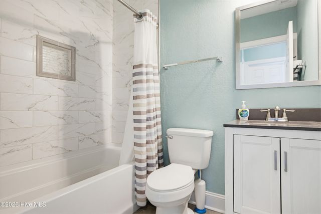 3976 Island Drive, Sneads Ferry, NC 28460