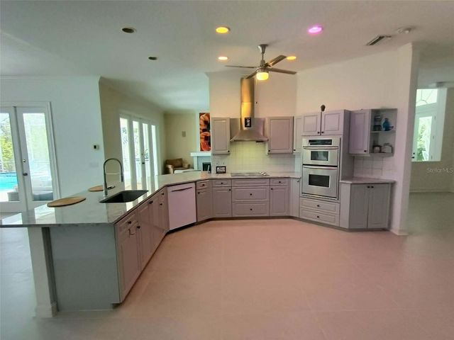 2 AVENUE MONET, Palm Coast, FL 32137